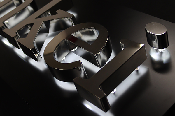 チャンネル文字 後面発光 見本