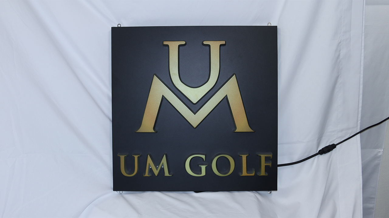 チャンネル文字 正面発光 一体型 消灯時