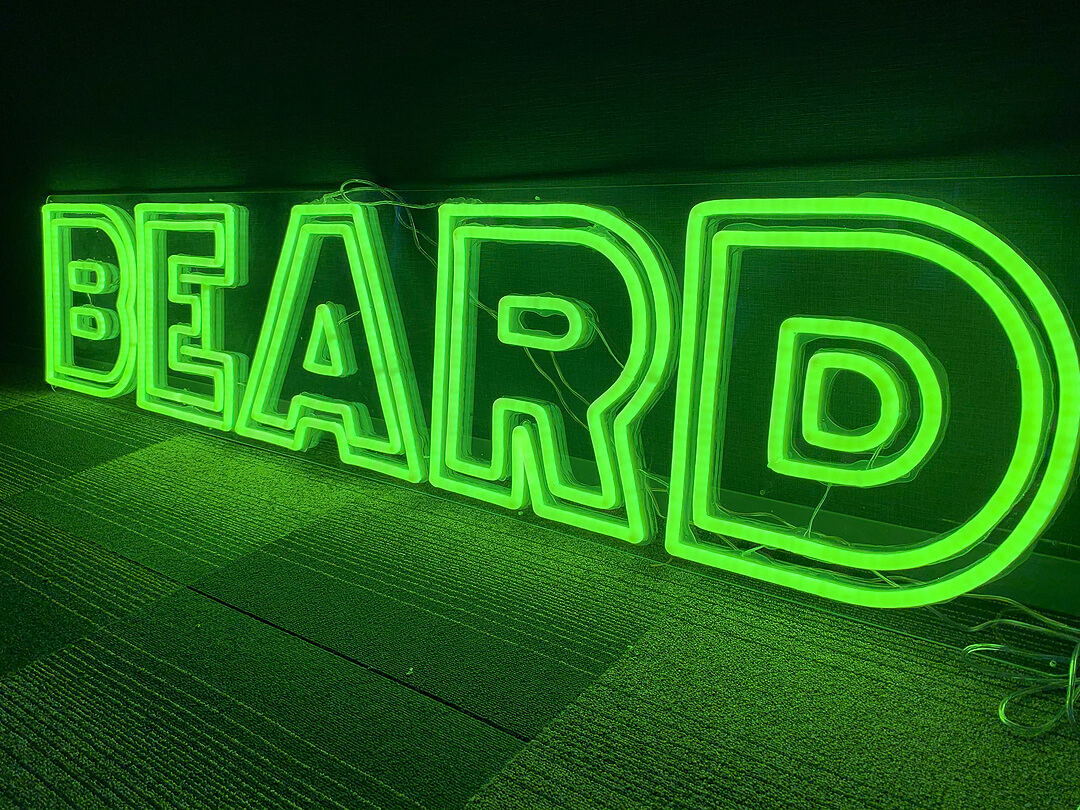 LEDネオンサイン｜ネオン看板の製作事例（BEARD）