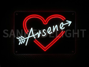 LEDネオンサイン｜ネオン看板のオーダー・製作事例（Arsene/ハート/英字/ホワイト/レッド）