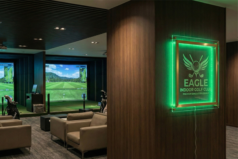 LEDバックライトネオン　設置イメージ（インドアゴルフスタジオ）